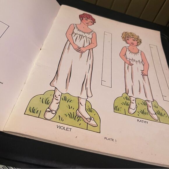 Kate Greenaway 1981 Paper Dolls in Full Color Book - Picture 6 of 12